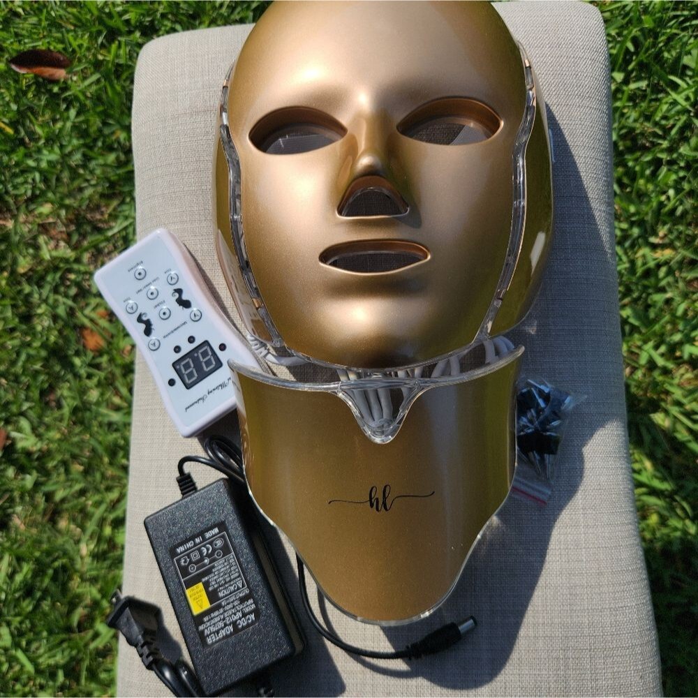 ME2 BEAUTY LED FACE & NECK TREATMENT MASK - Picture 6 of 13